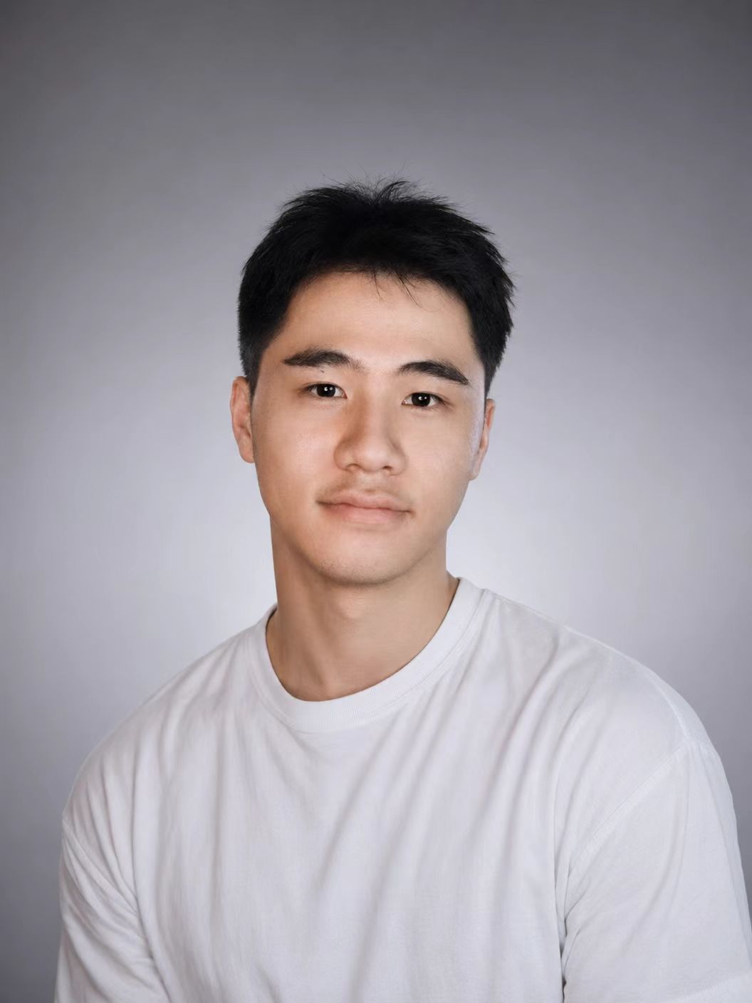 邱少川 Bob，跨境电商用户研究员与独立站开发者